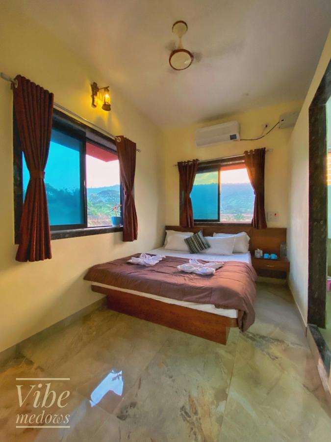 Vibe Meadows Villa With Private Swimming Pool Near Kashid Beach 外观 照片