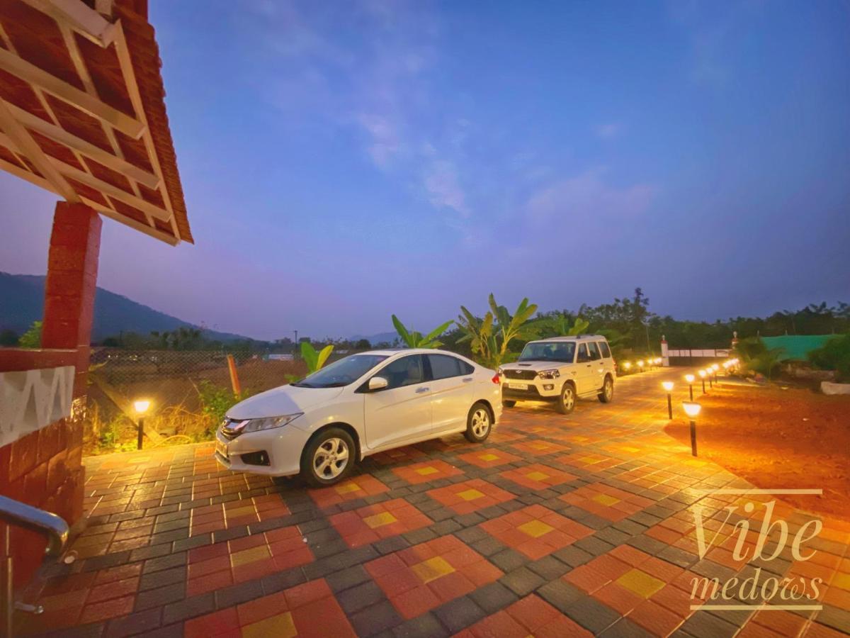 Vibe Meadows Villa With Private Swimming Pool Near Kashid Beach 外观 照片